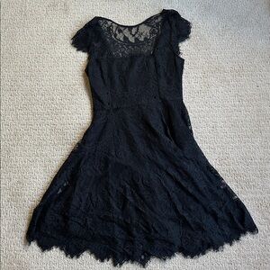BB Dakota Women’s Elegant Black Lace Short Dress Size 2 XS NEW